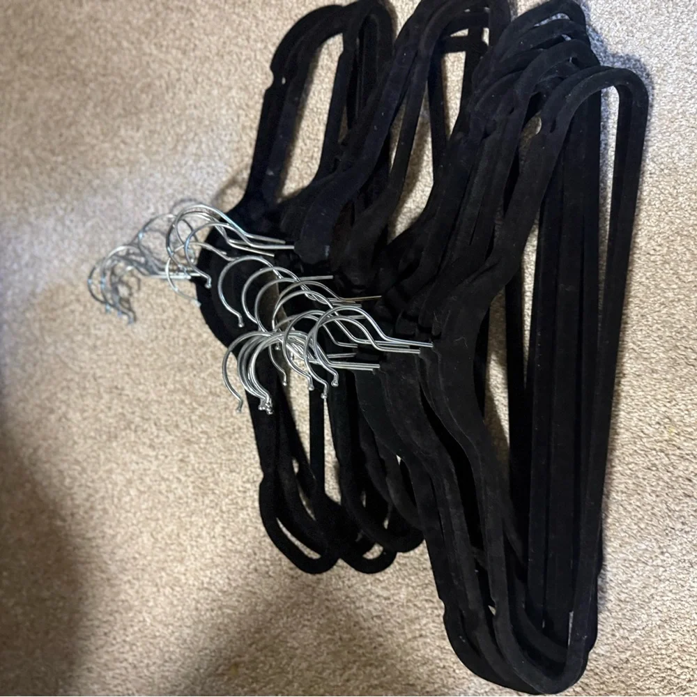 Set of 25 Black Velvet Hangers